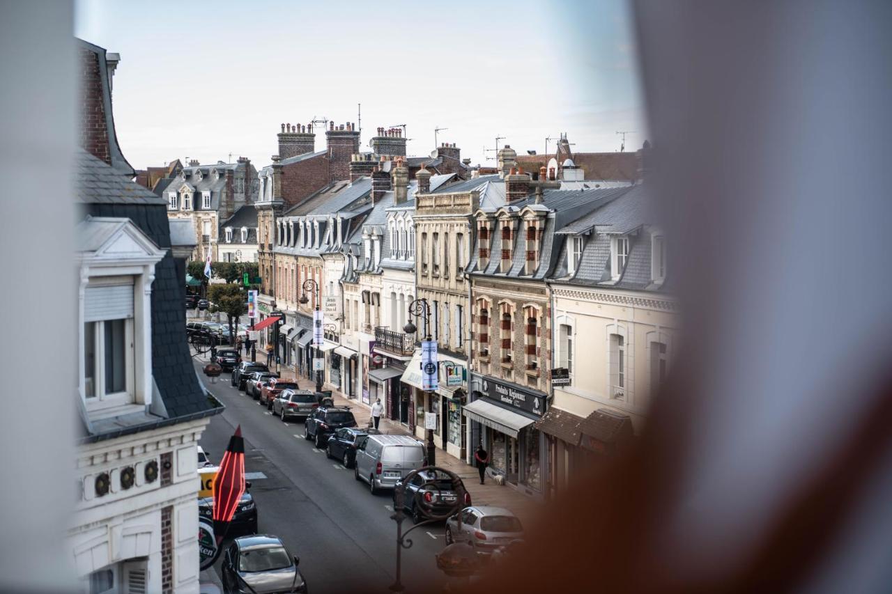 You Are Deauville Luaran gambar
