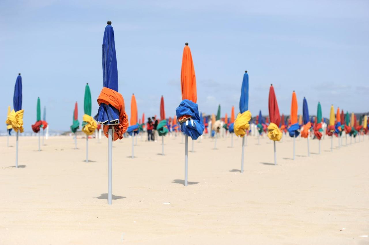 You Are Deauville Luaran gambar